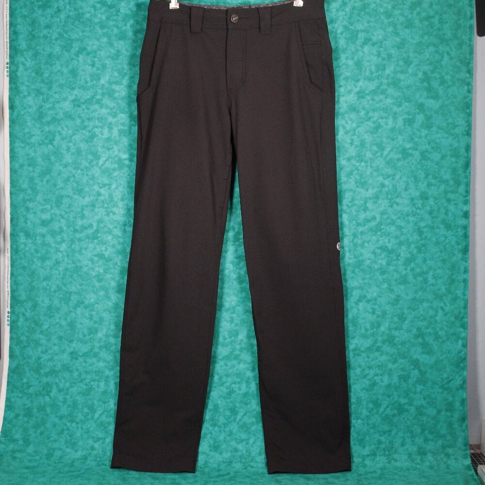 Men's LULU LEMON Black Nylon Workout Pants. Size 32